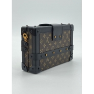 Клатч Louis Vuitton